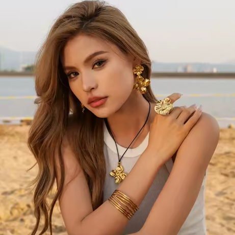 Cleo Cuff